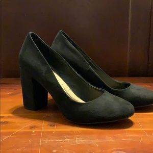 Apt. 9 black pumps